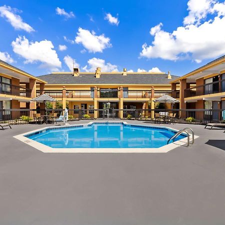 Best Western - Fayetteville Екстериор снимка