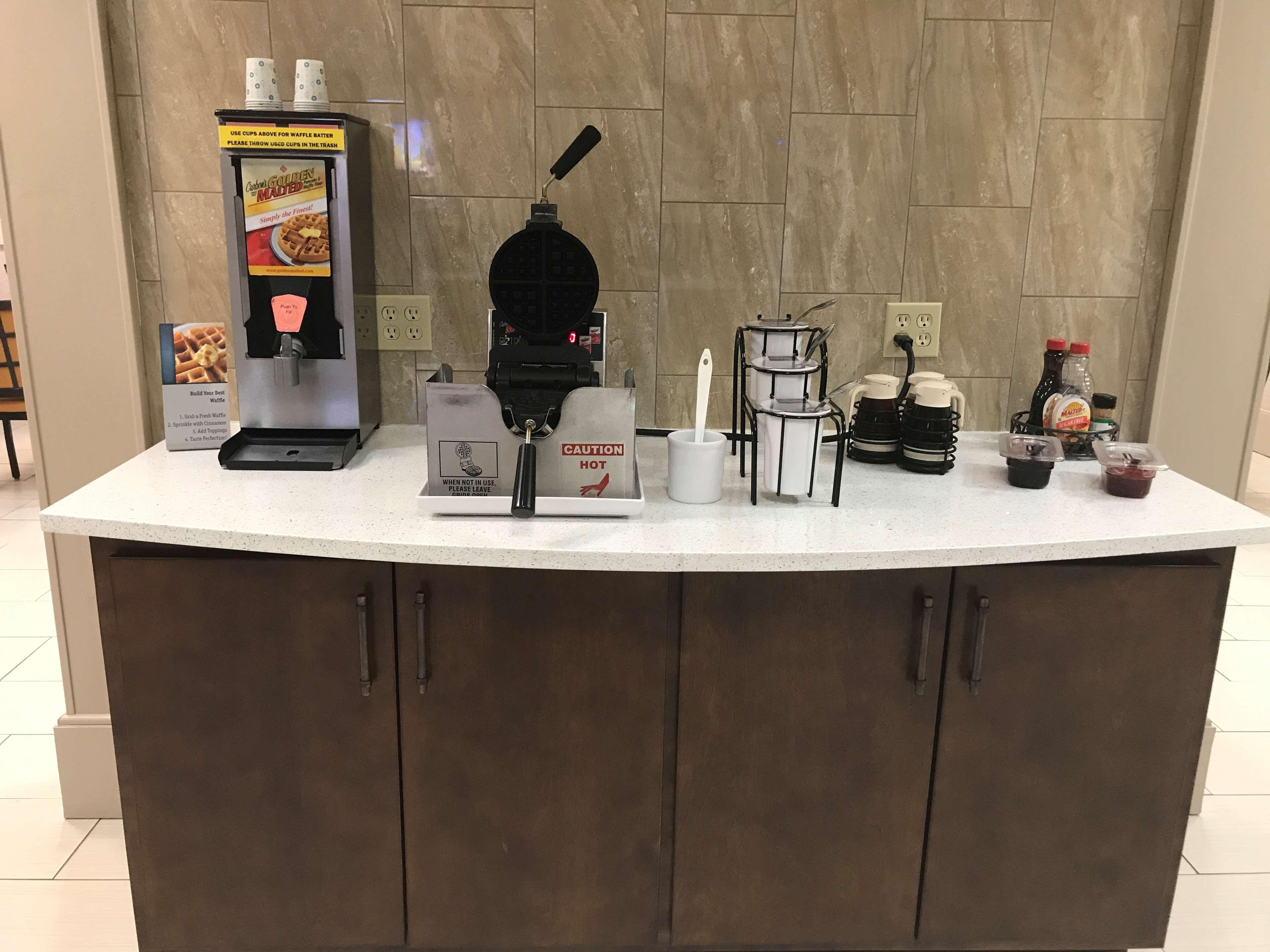 Best Western - Fayetteville Екстериор снимка