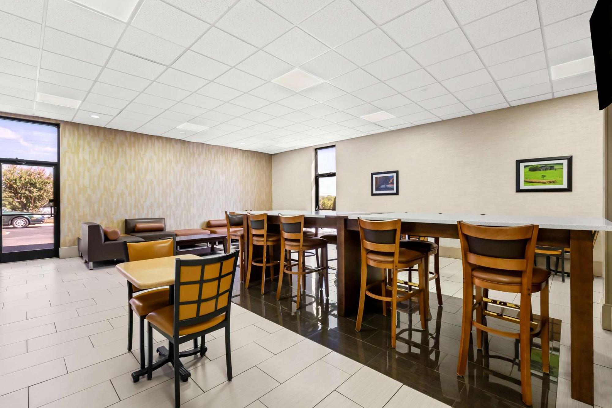 Best Western - Fayetteville Екстериор снимка