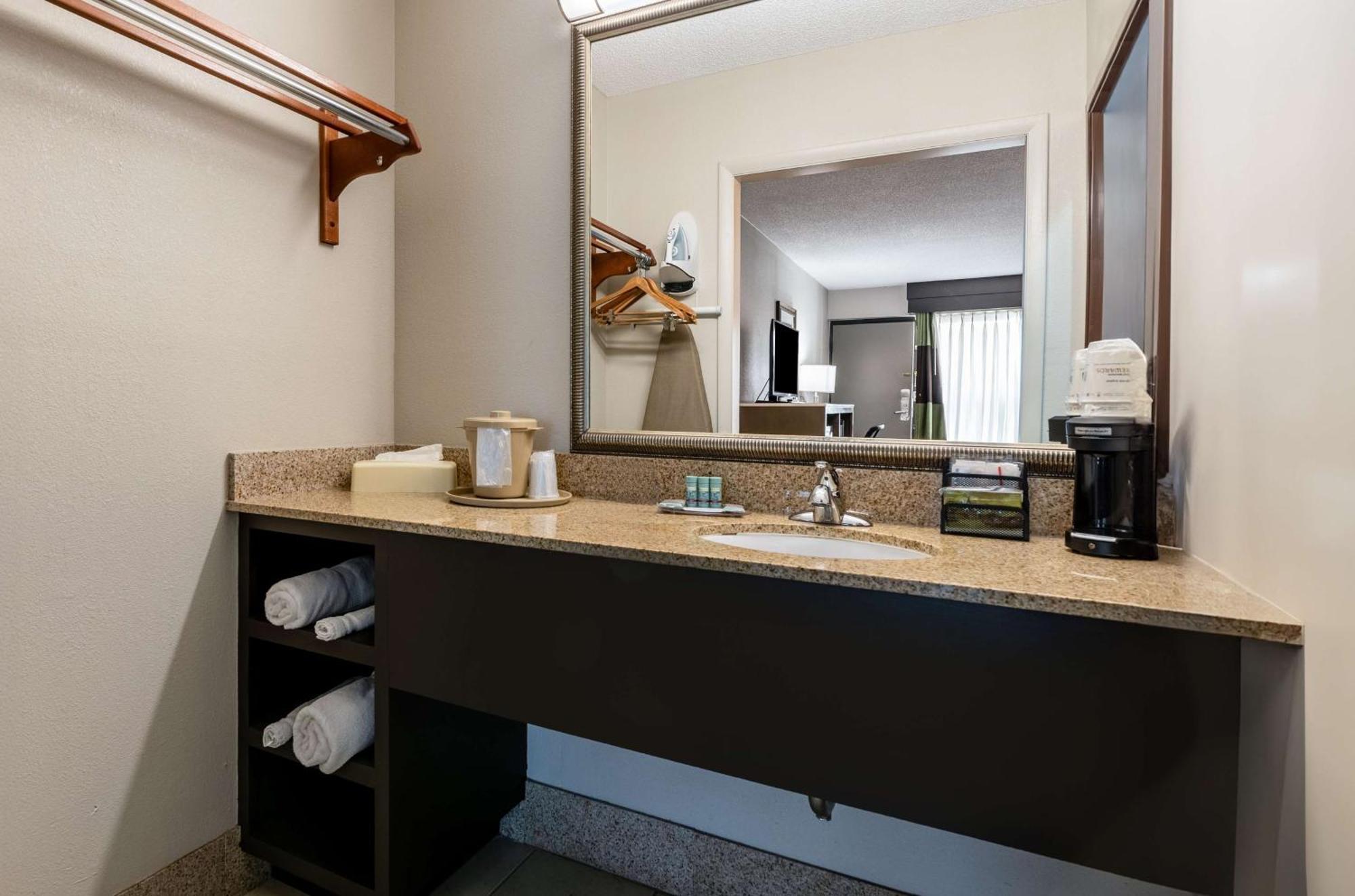 Best Western - Fayetteville Екстериор снимка