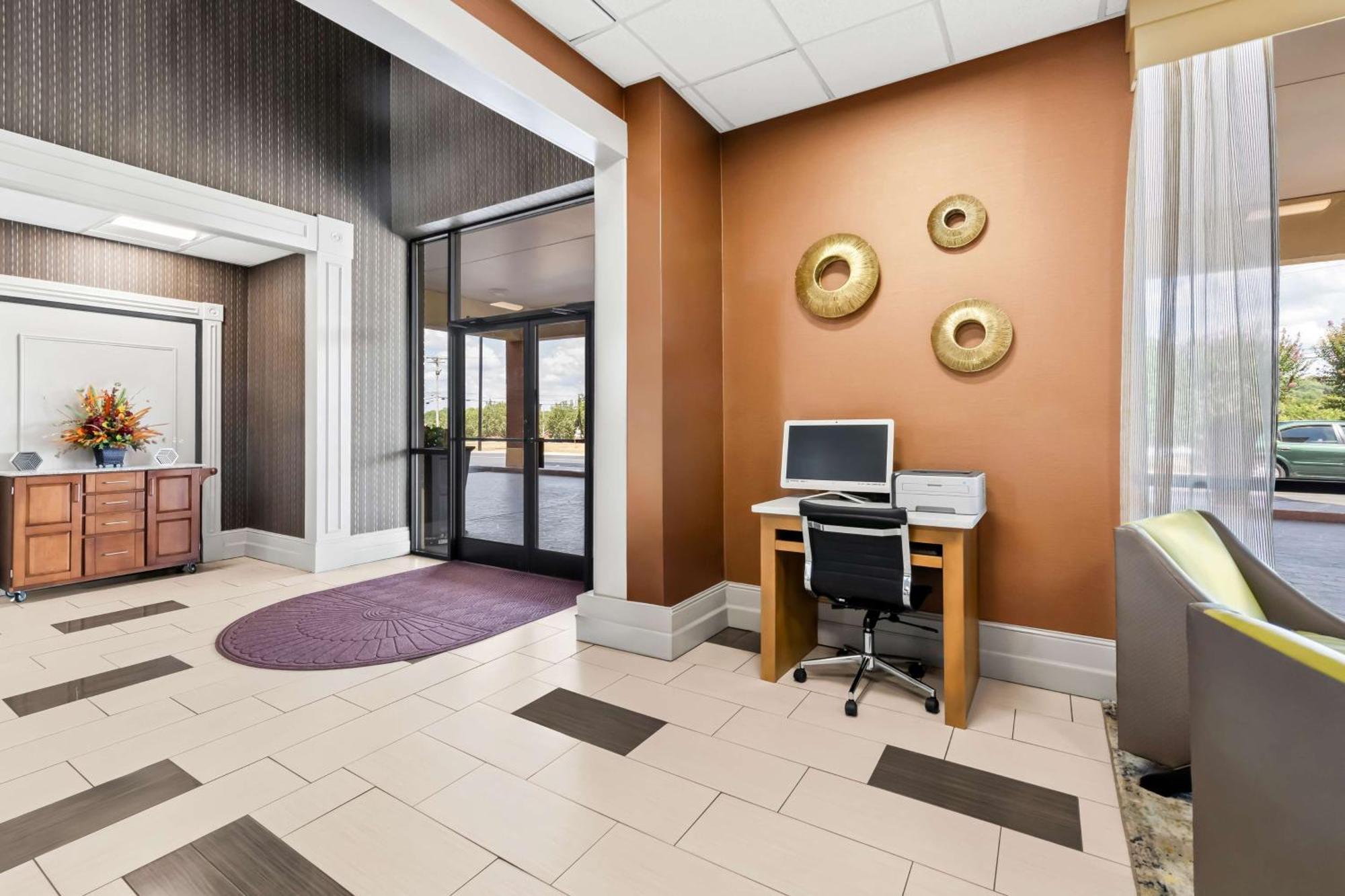 Best Western - Fayetteville Екстериор снимка