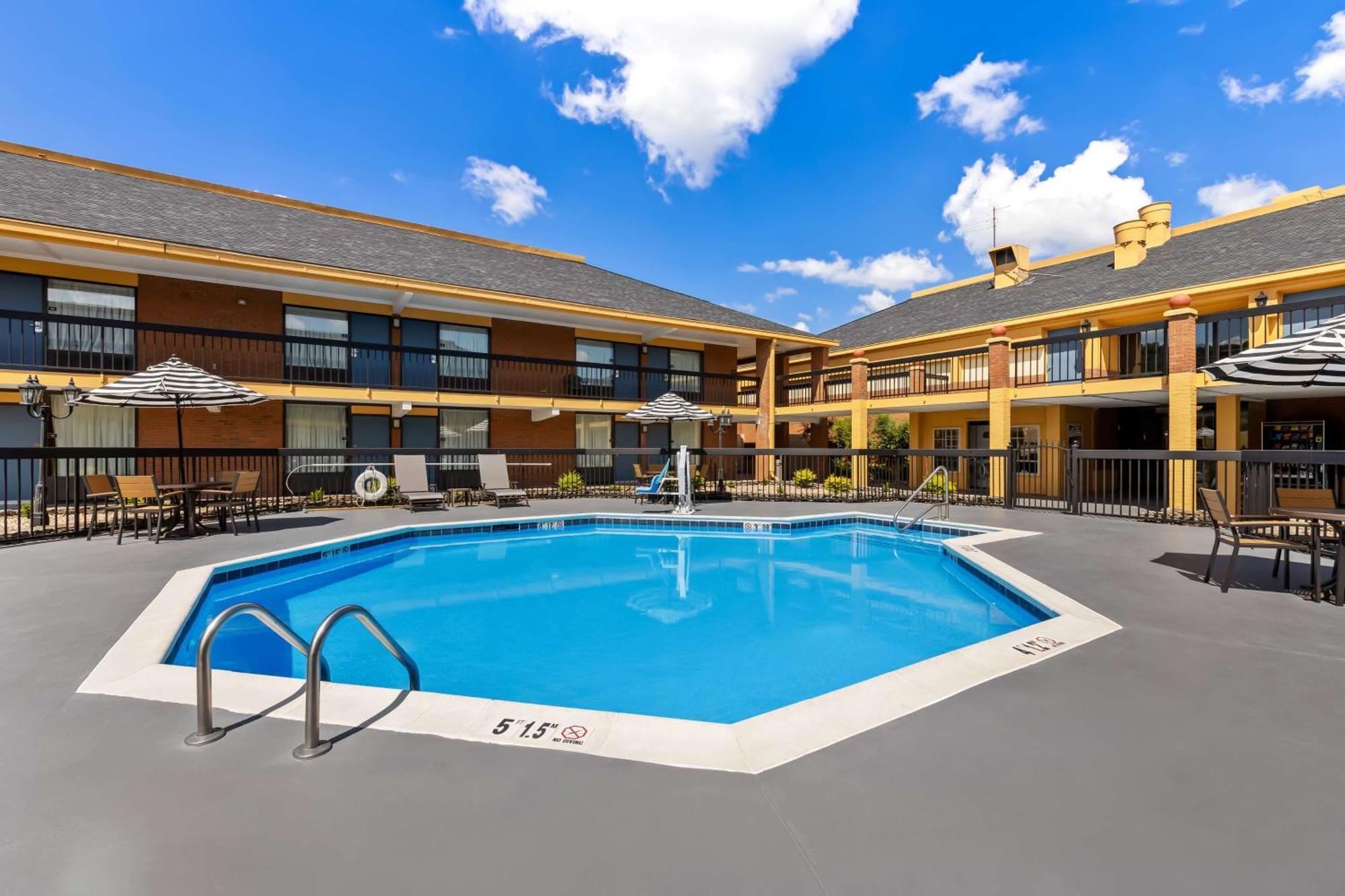 Best Western - Fayetteville Екстериор снимка
