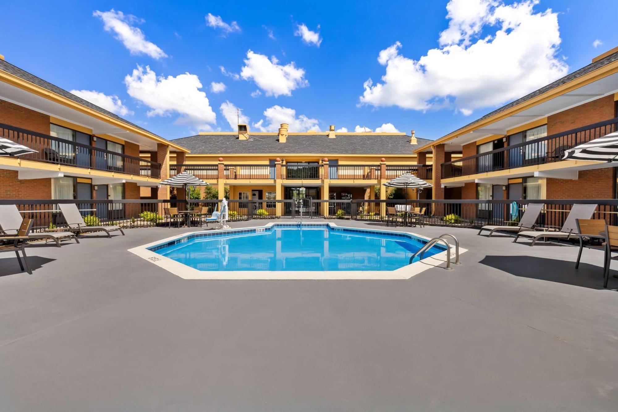 Best Western - Fayetteville Екстериор снимка