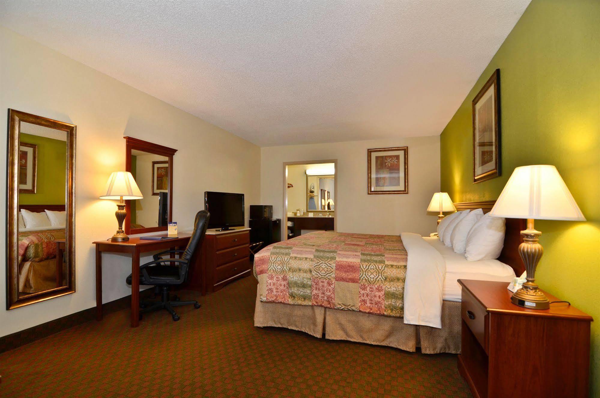 Best Western - Fayetteville Екстериор снимка